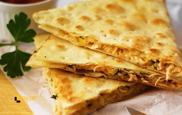 تور مکزیک: طرز تهیه کویسادیلا مرغ مکزیکی؛ میان وعده ای سبک و خوشمزه