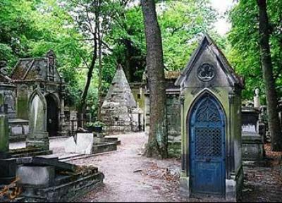 پرلاشز، یکی از معروف ترین قبرستان های دنیا