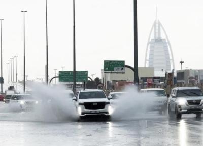 آب گرفتگی شدید شهر دبی ، فرودگاه دبی زیر آب رفت